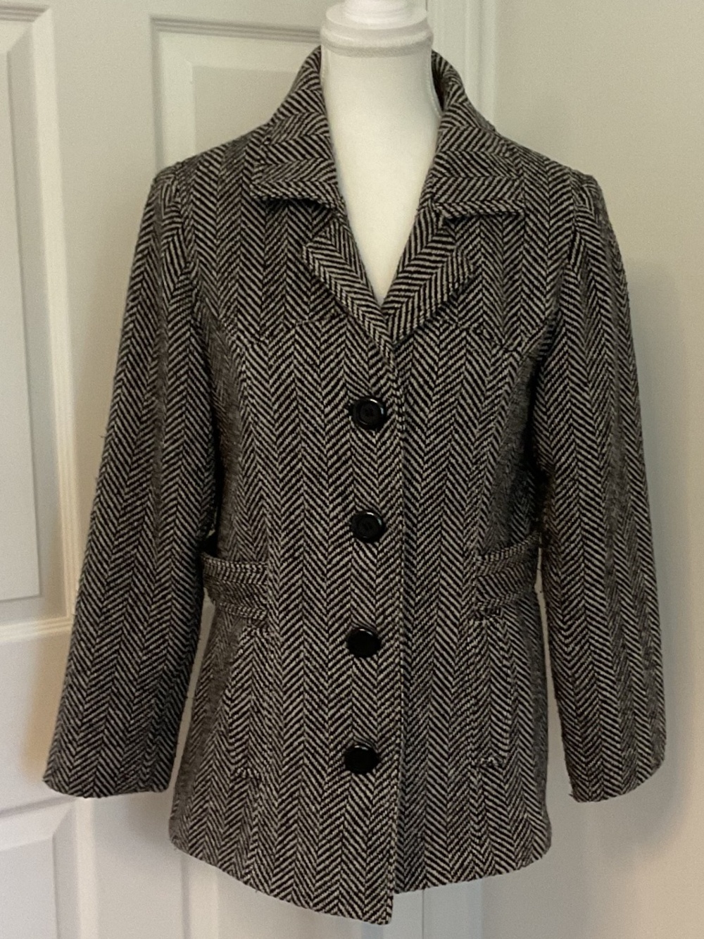 ⭐️ Atmosphere Classic Herringbone Single Breasted Jacket - size M